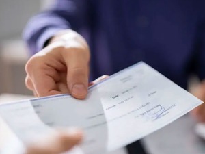 Ticarette &ccedil;ek devrine son mu geliyor? Yeni modeller g&uuml;ndemde