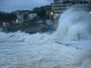 Karadeniz i&ccedil;in fırtına uyarısı