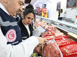 Diyarbakır'daki kasaplarda fiyat ve etiket denetimi yapıldı