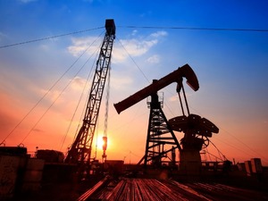 Dev bankadan petrol i&ccedil;in kritik tahmin: Sert d&uuml;ş&uuml;ş kapıda mı?