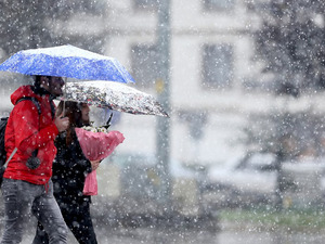 Meteoroloji uyardı! Sıcaklıklar d&uuml;ş&uuml;yor, kar geri d&ouml;n&uuml;yor