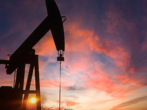 O da y&uuml;kseltenler kervanına katıldı! Dev bankadan petrol fiyatları i&ccedil;in yeni tahmin