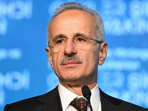 Bakan Uraloğlu duyurdu! K&ouml;pr&uuml; ve otoyollarda kullanımı 585 milyonu aştı