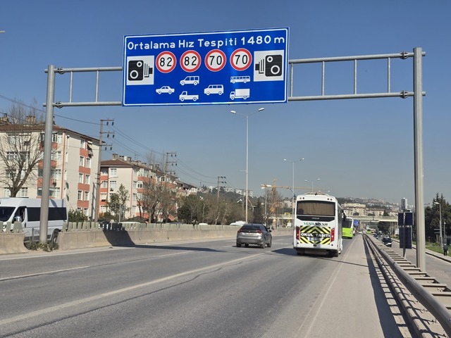 D-100 Karayolu&rsquo;nda hız limitleri y&uuml;kseldi, EDS tabelaları değişti, G&ouml;rsel 1