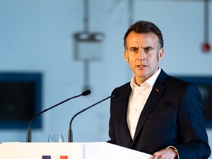 Macron: Ateşkes g&ouml;r&uuml;şmelerine Paris'te ev sahipliği yapmaya hazırız