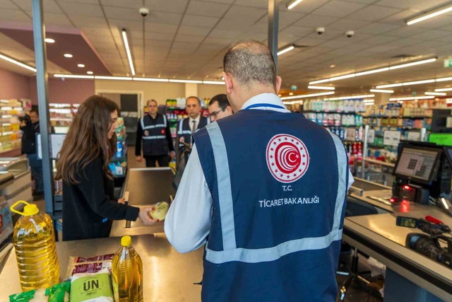 Marketlere bayram &ouml;ncesi sıkı denetim! 611 bin TL para cezası kesildi, G&ouml;rsel 2