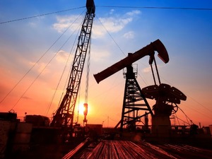 H&uuml;rm&uuml;z krizi petrol&uuml; y&uuml;kseltti, kar beklentileri arttı