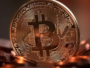 Bitcoin 66 bin dolarda tutunuyor! Uzmanlar tek bir rakamı işaret etti