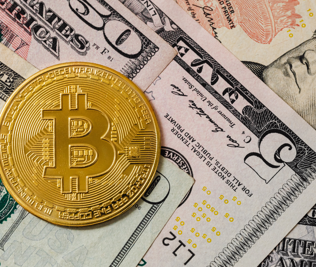 Dev şirket hisse sattı 100 milyon dolarlık BTC aldı