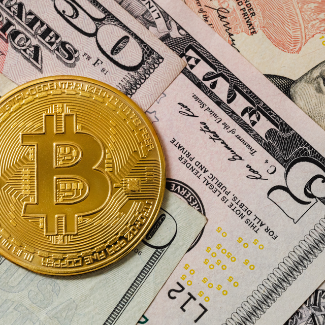 Dev şirket hisse sattı 100 milyon dolarlık BTC aldı