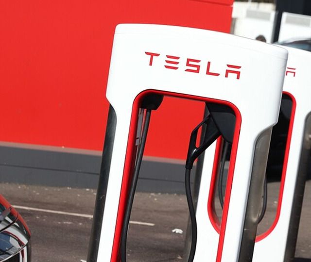 Tesla bilan&ccedil;osunu a&ccedil;ıkladı! K&acirc;r beklentiyi aştı
