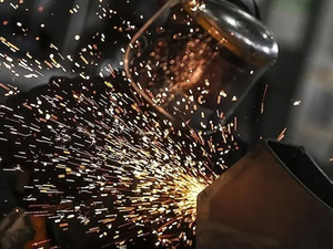 Yavaşlama eğilimi 25. aya ulaştı! İmalat PMI'de daralma hızlandı