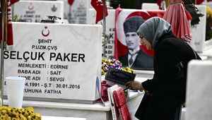 Şehit yakınlarına yaş sınırı kalkıyor, iki asgari &uuml;cret geliyor 