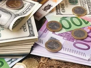 Dolar bug&uuml;n ne kadar oldu? Euro/TL'de son fiyatlar (15 Mayıs)