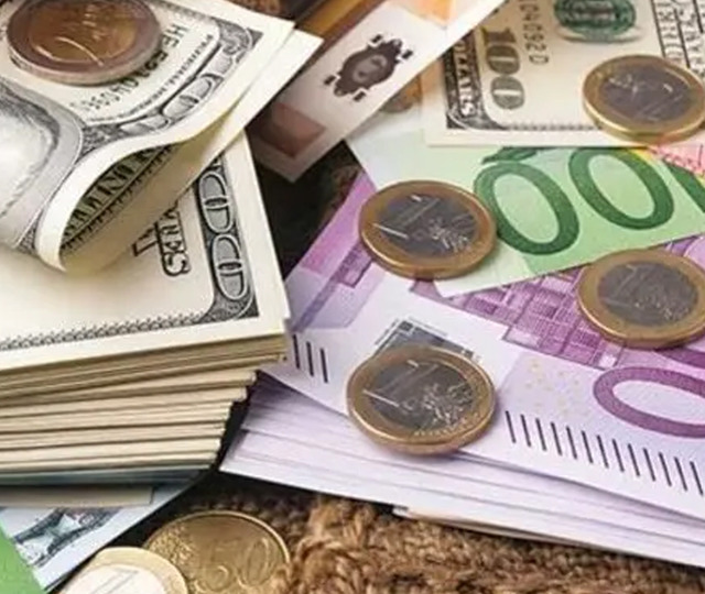 Dolar bug&uuml;n ne kadar oldu? Euro/TL'de son fiyatlar