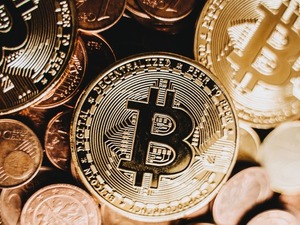 Bitcoin tekrar y&uuml;kselecek mi? Analistler kritik seviyeyi a&ccedil;ıkladı