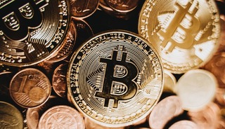 Bitcoin tekrar y&uuml;kselecek mi? Analistler kritik seviyeyi a&ccedil;ıkladı