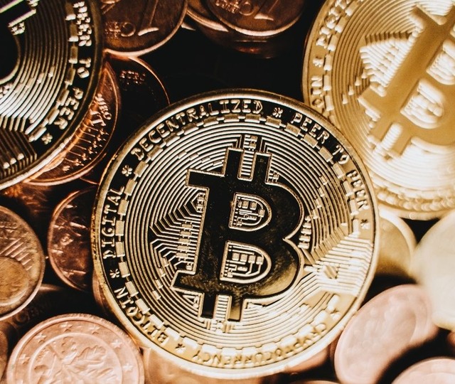 Bitcoin tekrar y&uuml;kselecek mi? Analistler kritik seviyeyi a&ccedil;ıkladı