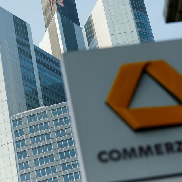 Commerzbank&rsquo;tan UniCredit&rsquo;in milyarlık teklifine "Red" &ccedil;ağrısı!