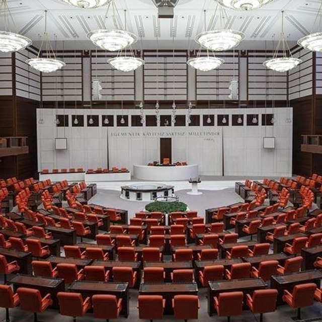 TBMM onayladı! Kamu bor&ccedil;larına 72 ay taksit ve yeni teşvikler