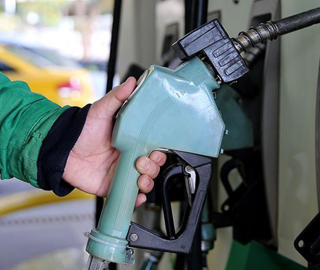 1 g&uuml;nde ters k&ouml;şe! Motorinde zam sonrası bu kez b&uuml;y&uuml;k indirim geliyor