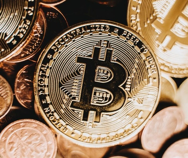 Bitcoin kritik desteği aşağı y&ouml;nl&uuml; kırdı! G&uuml;venli b&ouml;lgeden uzaklaşıyor