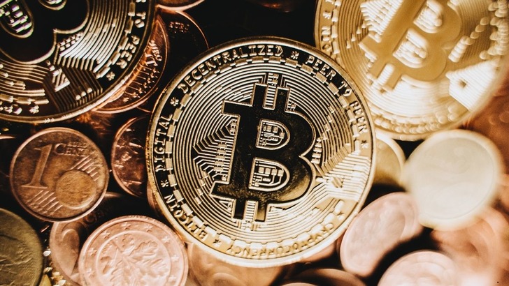 Bitcoin kritik desteği aşağı y&ouml;nl&uuml; kırdı! G&uuml;venli b&ouml;lgeden uzaklaşıyor