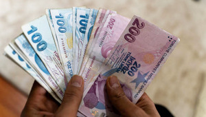 SGK uzmanı "b&uuml;y&uuml;k hak kaybı" diyerek uyardı! Maaşları yarı yarıya d&uuml;ş&uuml;yor