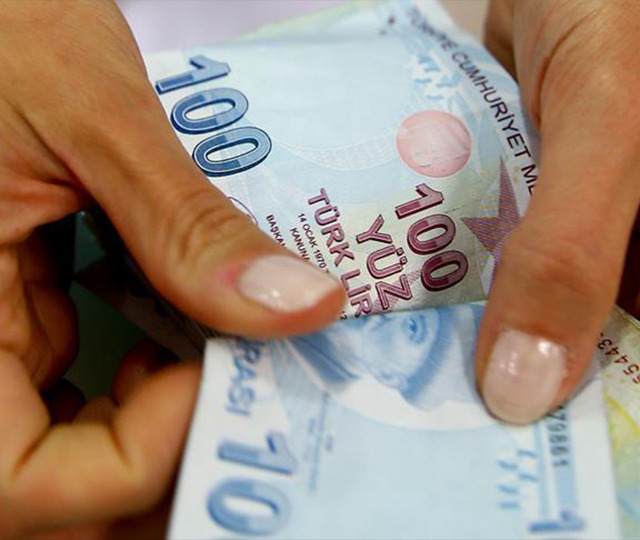 Memur ve emekliye &ccedil;ifte beklenti! Zamlı maaşlarda yeni hesap