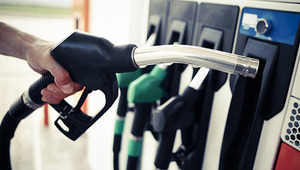 Benzine 3,27 TL indirim bekleniyor ama tabelaya farklı yansıyabilir!