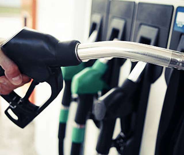 Benzine 3,27 TL indirim bekleniyor ama tabelaya farklı yansıyabilir!