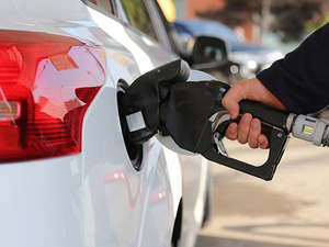 Benzine 80 kuruş indirim geldi, tablo değişti! 27 Mayıs g&uuml;ncel fiyatlar