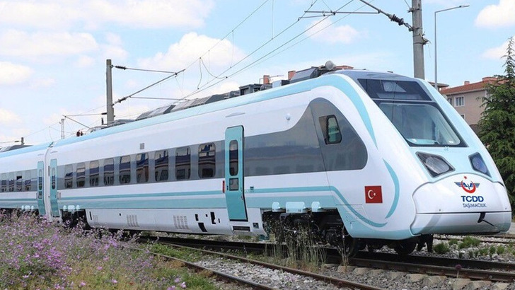 ASELSAN imzalı ilk yerli elektrikli hızlı trende KM rekoru
