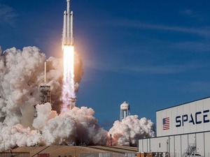 SpaceX halka arzda hedef k&uuml;&ccedil;&uuml;ltt&uuml;: Yeni değerleme 1,8 trilyon dolar
