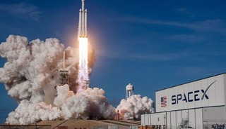 SpaceX halka arzda hedef k&uuml;&ccedil;&uuml;ltt&uuml;: Yeni değerleme 1,8 trilyon dolar