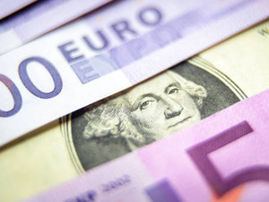 Haftanın son g&uuml;n&uuml;nde dolar ve euro ka&ccedil; TL? G&uuml;ncel fiyatlar