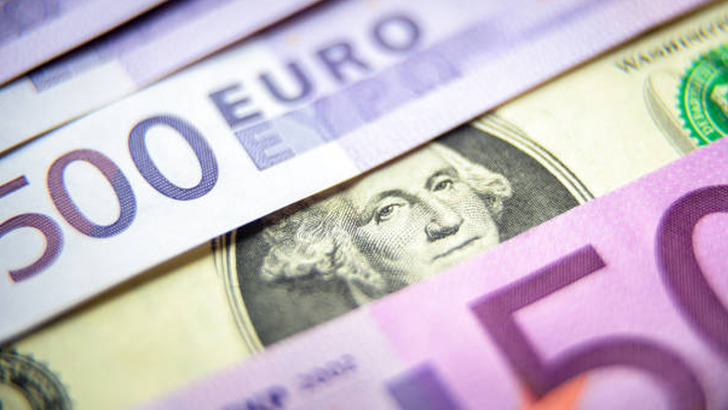 Haftanın son g&uuml;n&uuml;nde dolar ve euro ka&ccedil; TL? G&uuml;ncel fiyatlar