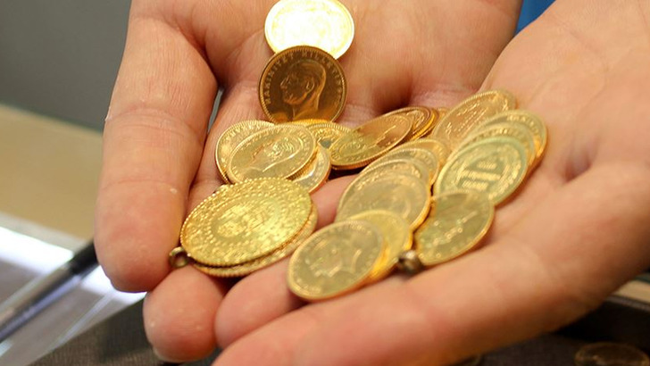 &Ccedil;eyrek altın ka&ccedil; TL? Altında d&uuml;ş&uuml;ş devam ediyor (3 Haziran)