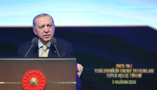 Erdoğan: "Ekonomi şoklara rağmen 23 &ccedil;eyrektir b&uuml;y&uuml;yor"