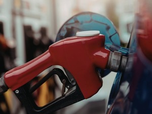 Benzine indirim geldi fiyatlar değişti! Yeni tarife belli oldu 
