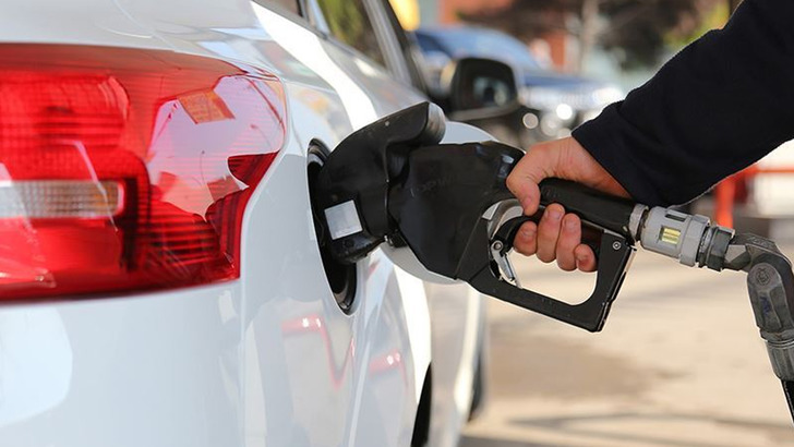 Benzin 64 TL, motorin 67 TL! 8 Haziran g&uuml;ncel akaryakıt fiyatları