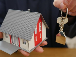 TCMB a&ccedil;ıkladı! Konut fiyatlarında reel kayıp s&uuml;r&uuml;yor
