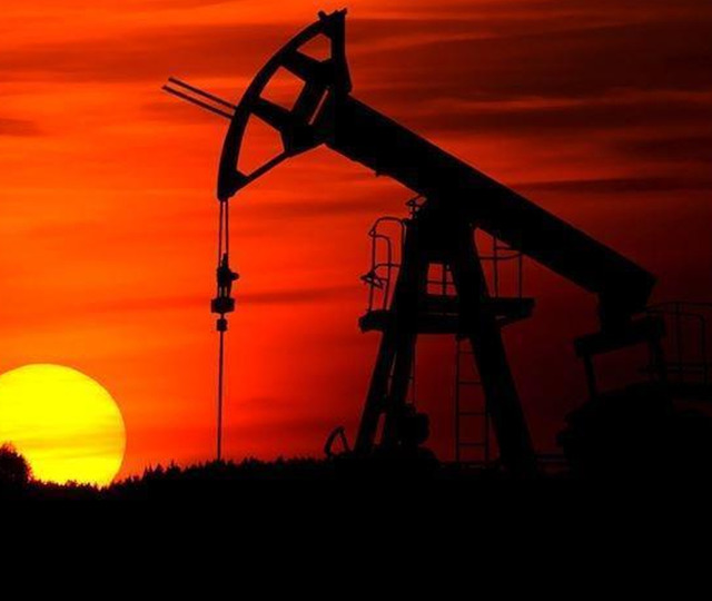Brent petrolde aylar sonra bir ilk! 80 doların altına indi