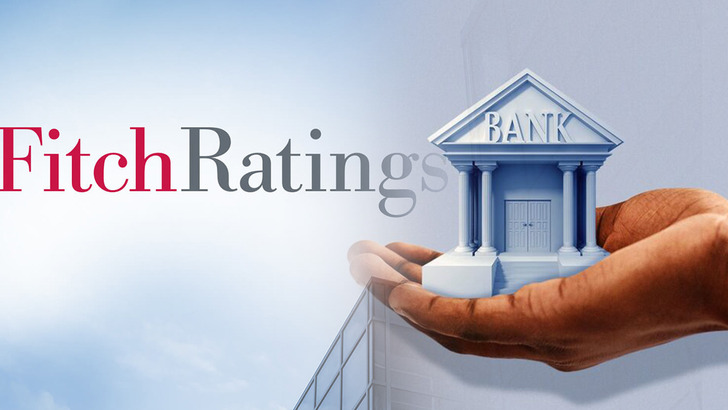 Fitch'ten T&uuml;rkiye kararı: Bankacılık g&ouml;r&uuml;n&uuml;m&uuml; d&uuml;ş&uuml;r&uuml;ld&uuml;