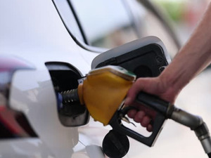 Motorine bir indirim daha! 3 g&uuml;nde 2 TL'yi aşan d&uuml;ş&uuml;ş