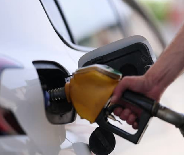 Motorine bir indirim daha! 3 g&uuml;nde 2 TL'yi aşan d&uuml;ş&uuml;ş
