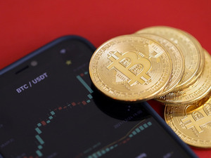 Bitcoin ETF'lerinden rekor &ccedil;ıkış! 1 ayda 6,35 milyar dolar &ccedil;ekildi