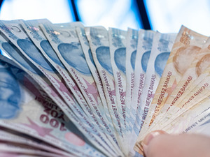 Alman bankacılık devinden faiz indirimi i&ccedil;in uyarı! 'Koşullar uygun değil'