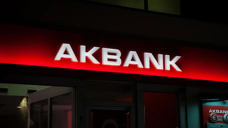 Akbank 3,2 milyar TL'lik kredi alacağını 6 şirkete sattı