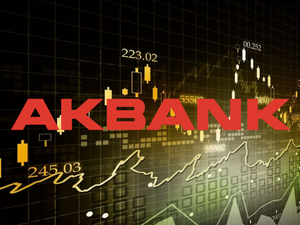 Akbank&rsquo;ta d&uuml;ş&uuml;ş&uuml; fırsat bilenler: Yapı Kredi ve BofA topladı
